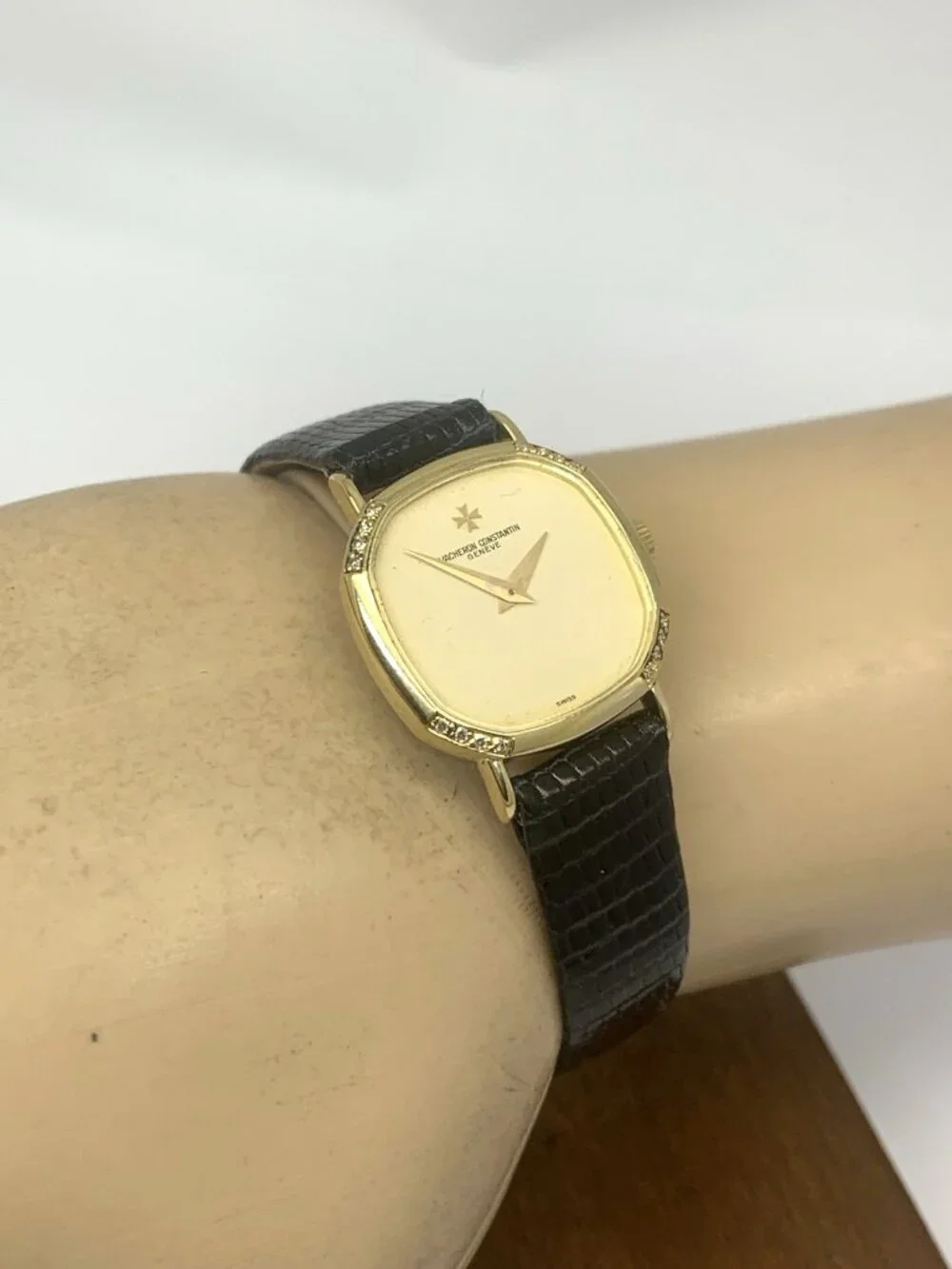 Vacheron Constatin Women's Watch 18K Yellow Gold Case Diamond Swiss Manual 1960